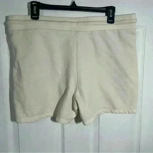 Mickey Mouse ivory shorts XL (15-17). Disney heavier weight cotton/polyester - Picture 2 of 9